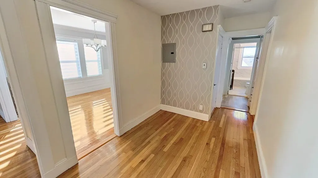 75 Forest Hills St, Jamaica Plain