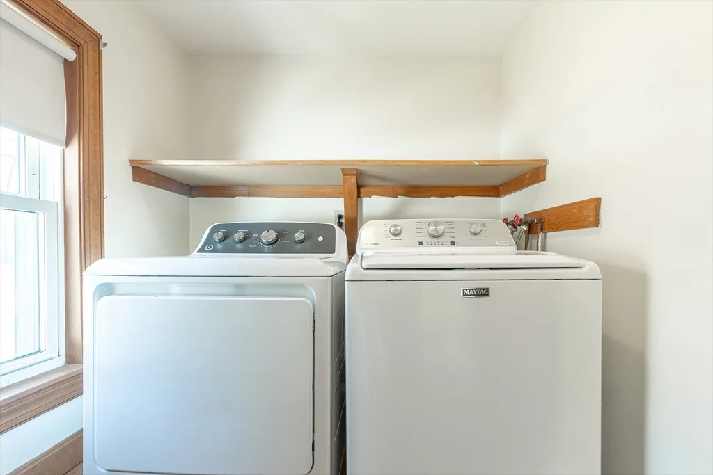 39 Frairy St, Medfield