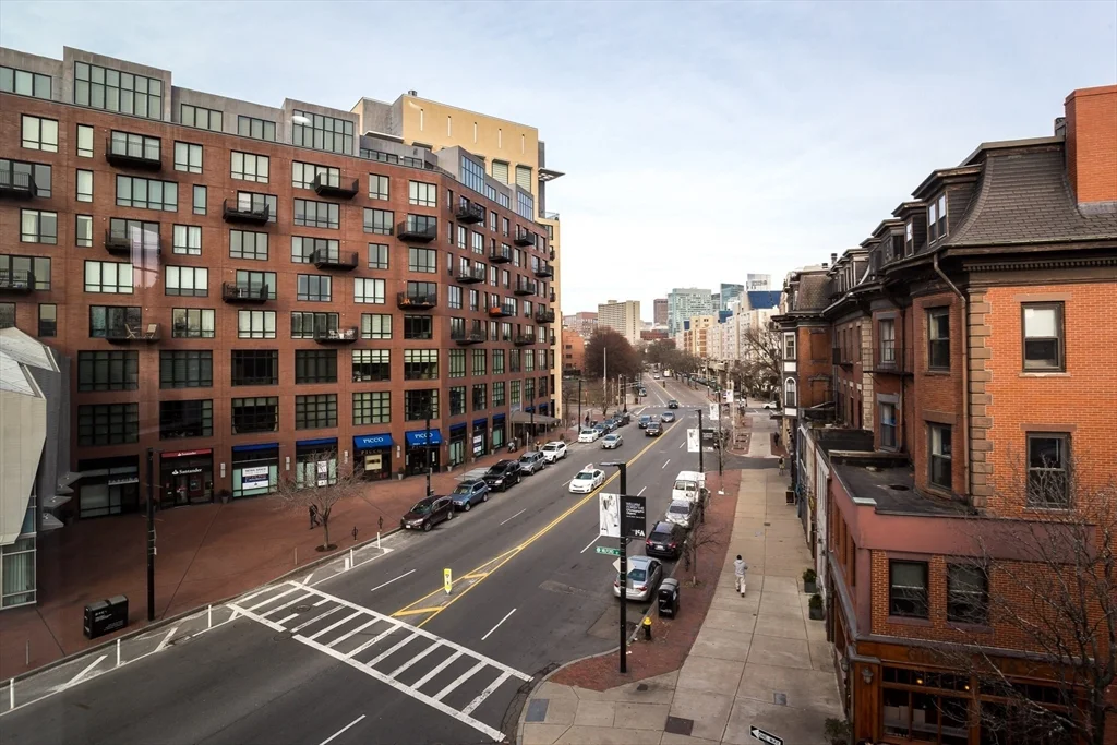 534 Tremont St, South End