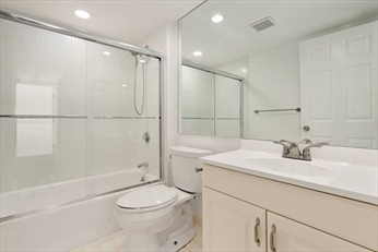 183 Oak St, Newton Upper Falls