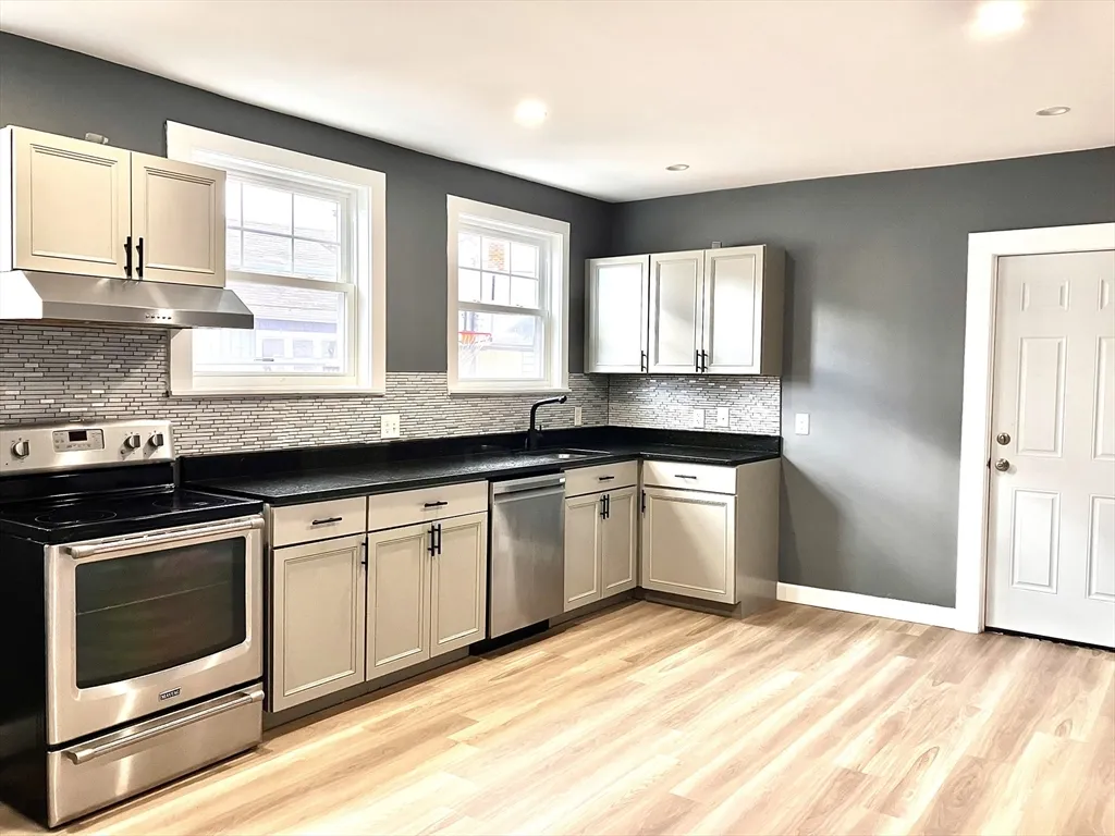 20 Sweetser, East Lynn