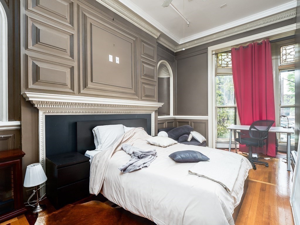 30 Gloucester St, Boston