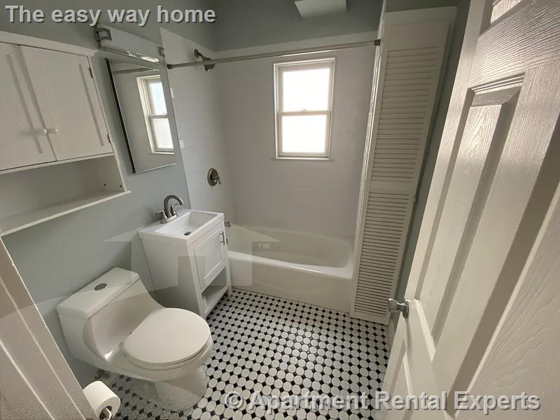 7 Bay State Ave, Davis Square