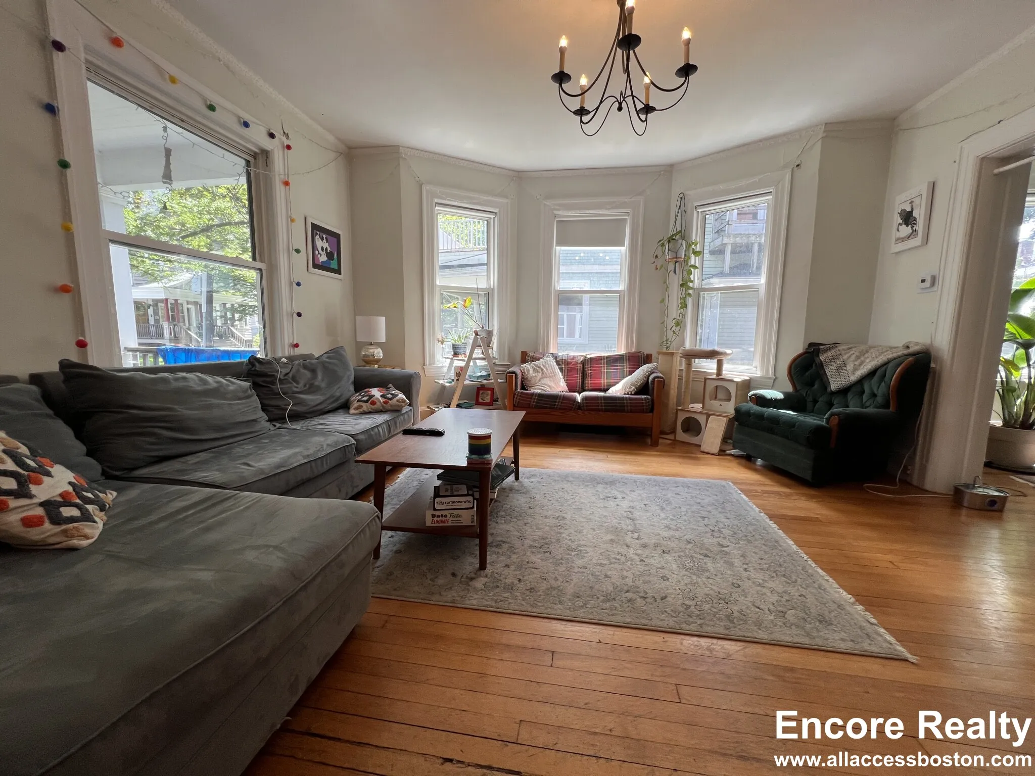 9 Kenwood St, North Brookline