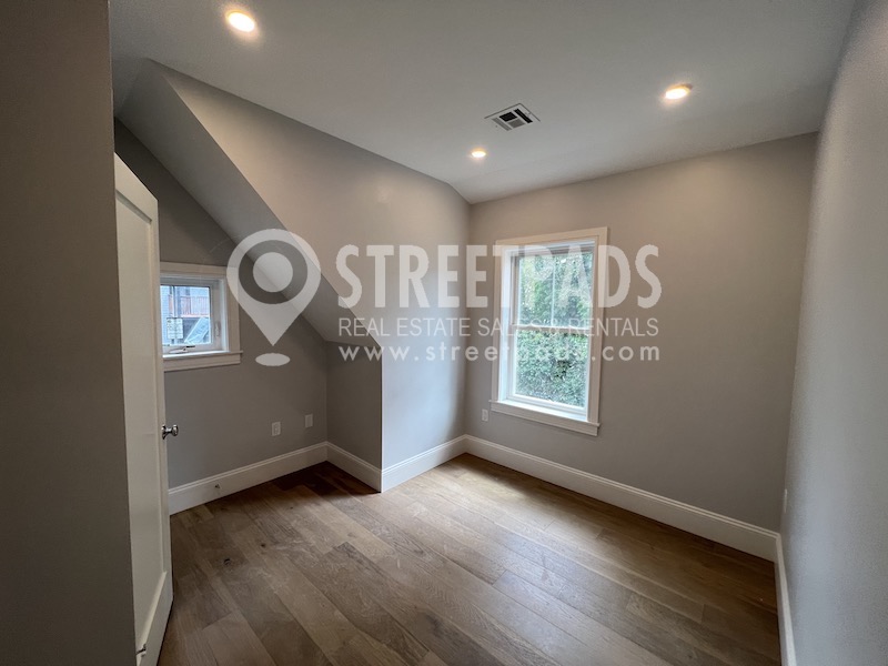 51 Fairbanks St, Brighton