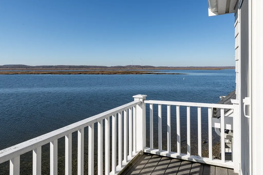 33 Eagle Hill Rd, Great Neck