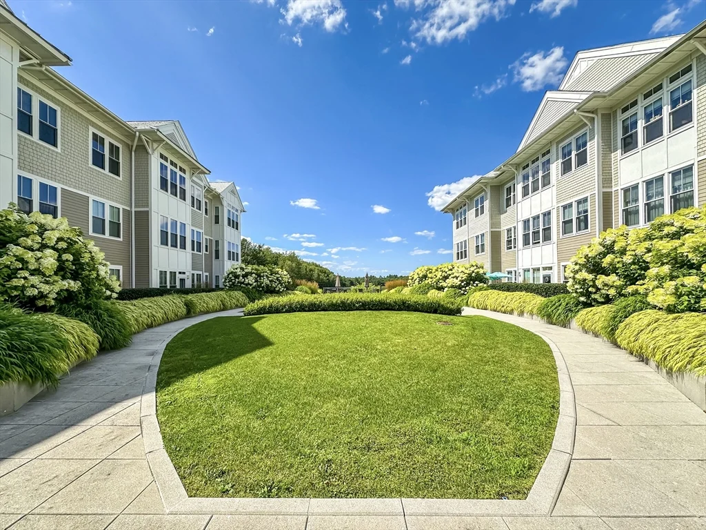 25 Stonehaven Dr, Weymouth