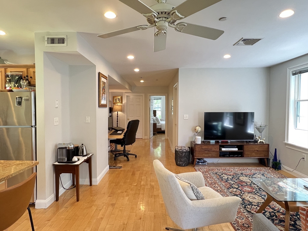 59 Howard St, Riverside