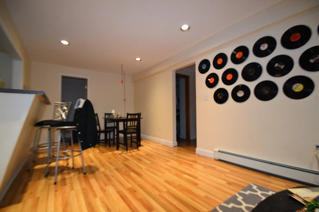94 Pleasant St, Coolidge Corner
