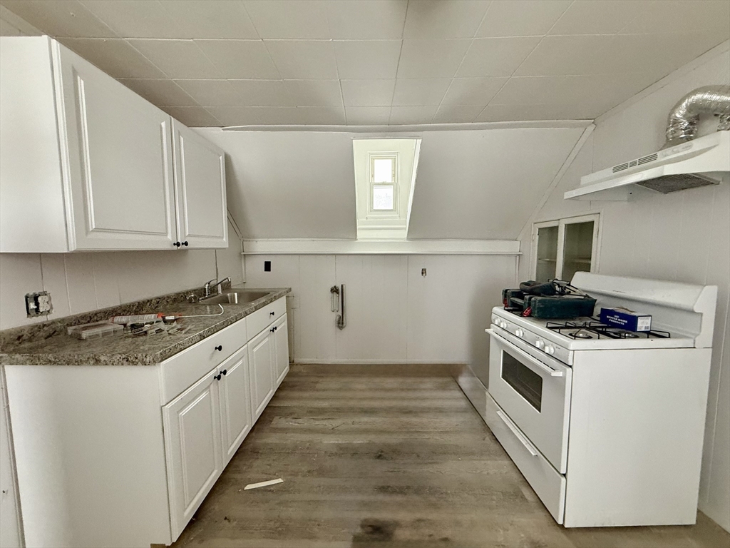 42 Salem St, Fitchburg