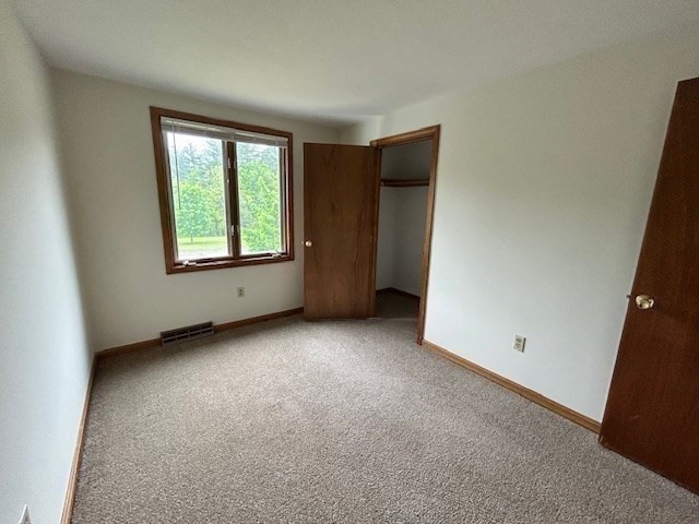 12 Harriet Dr, Bridgewater