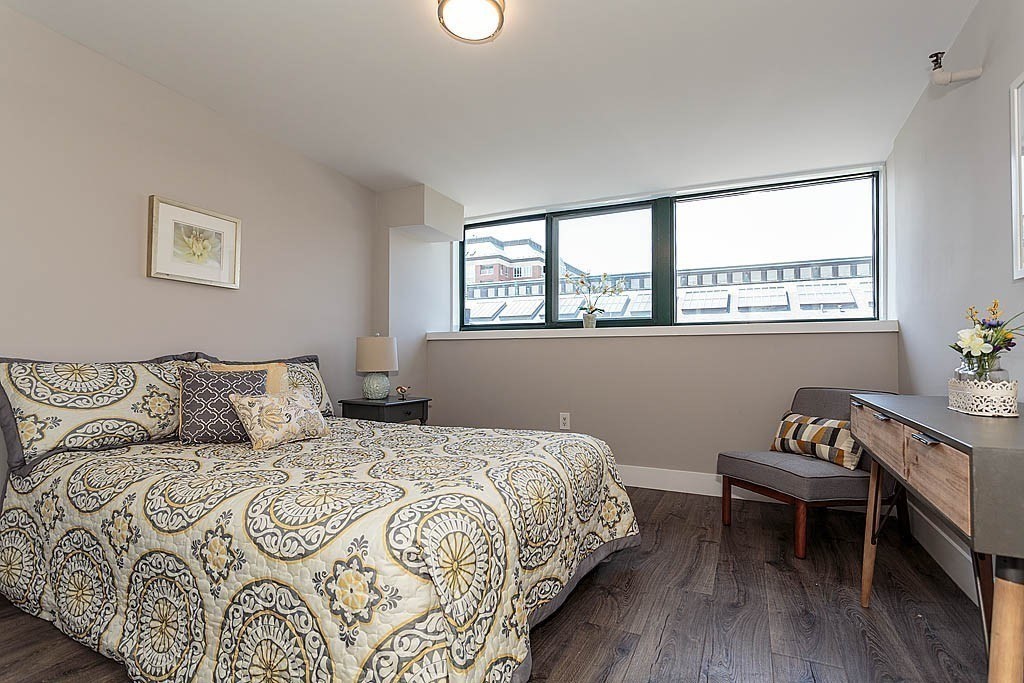 42 8th St, Charlestown