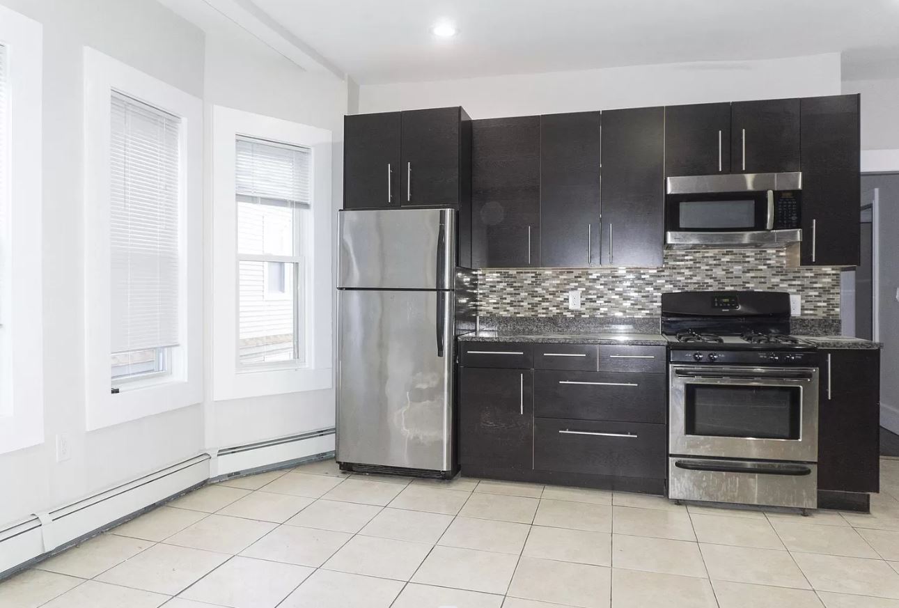 1000 Memorial Dr, West Cambridge