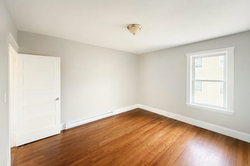 19 Henchman, East Worcester