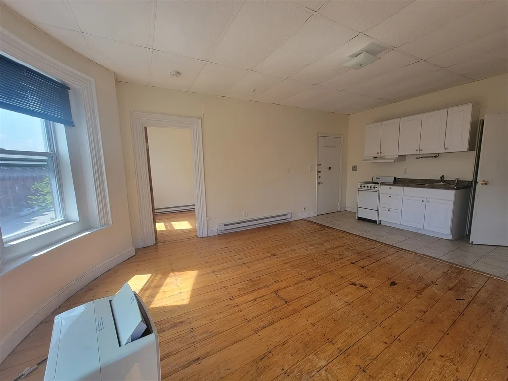 702 Massachusetts Ave, South End