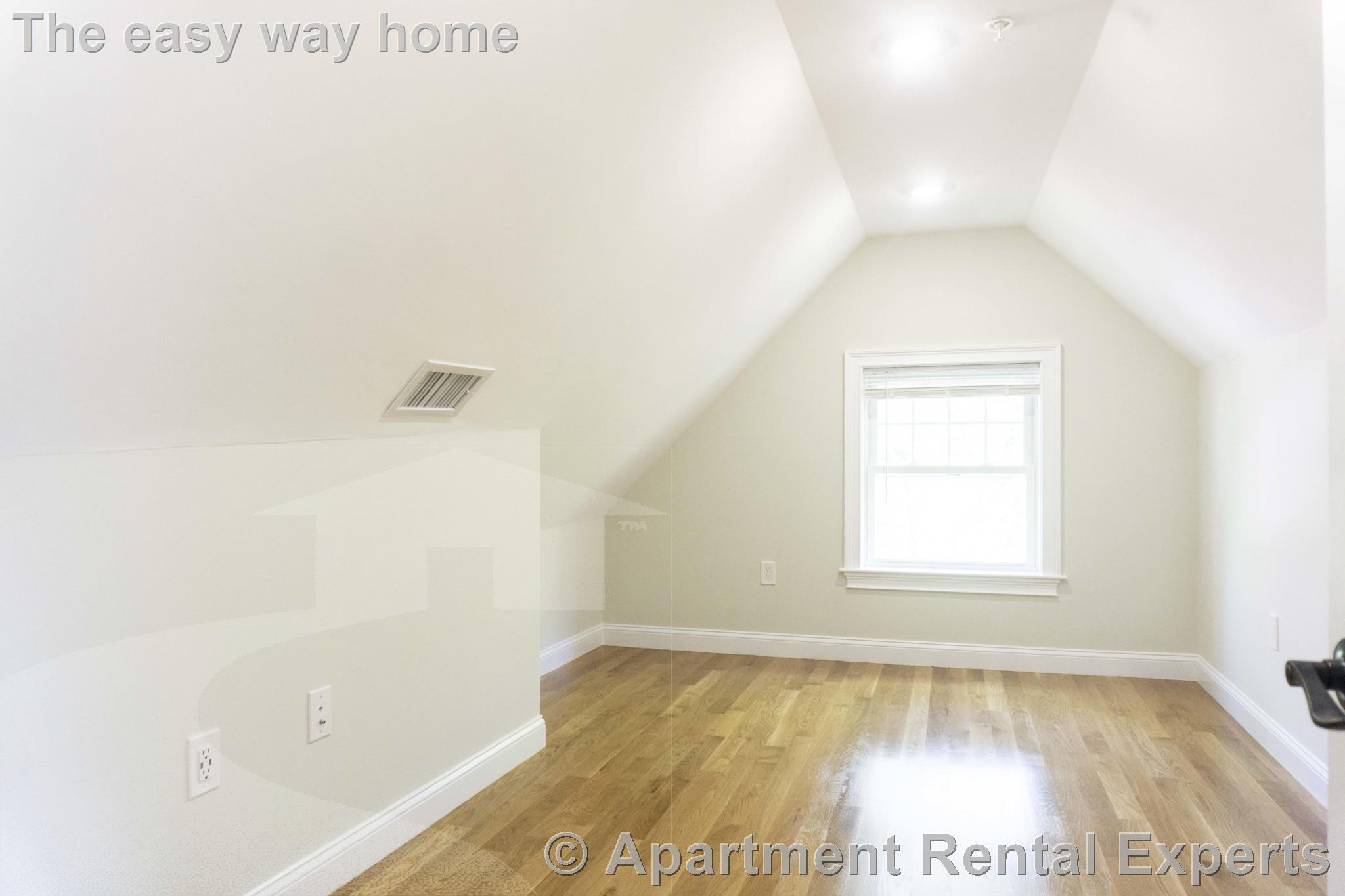 62 Gordon St, Allston
