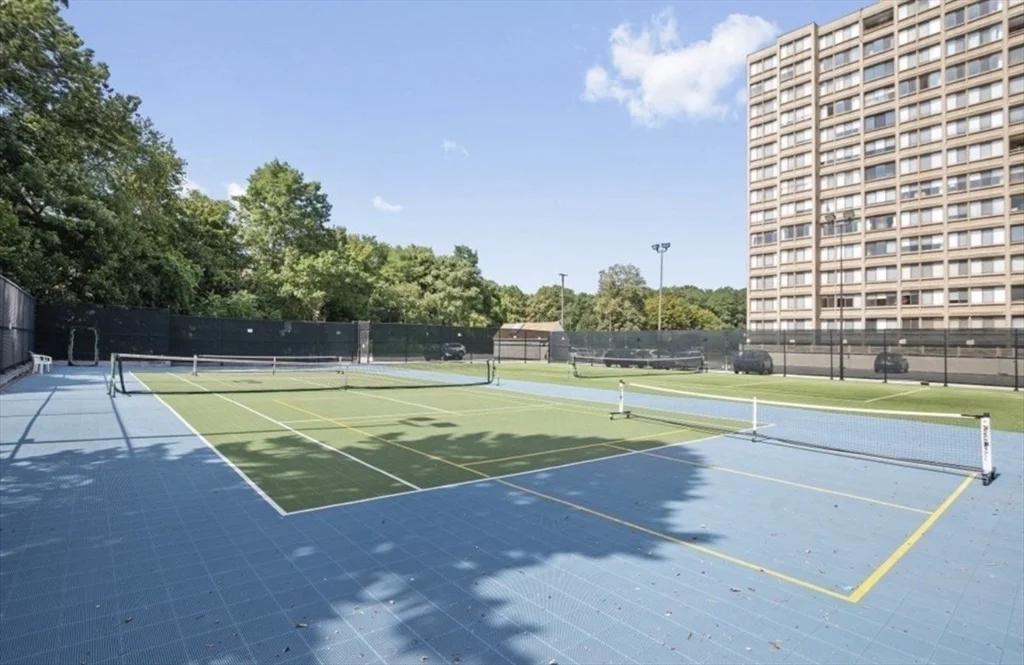 250 Hammond Pond Pkwy, Chestnut Hill