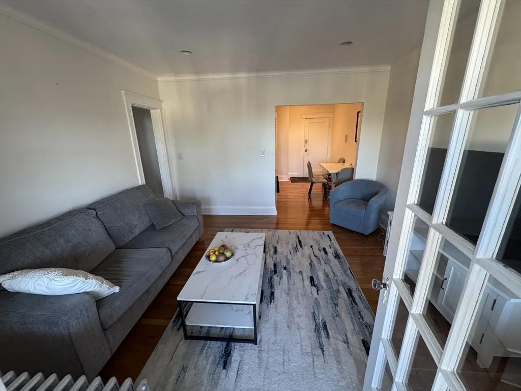 2035 Commonwealth Ave, Brighton