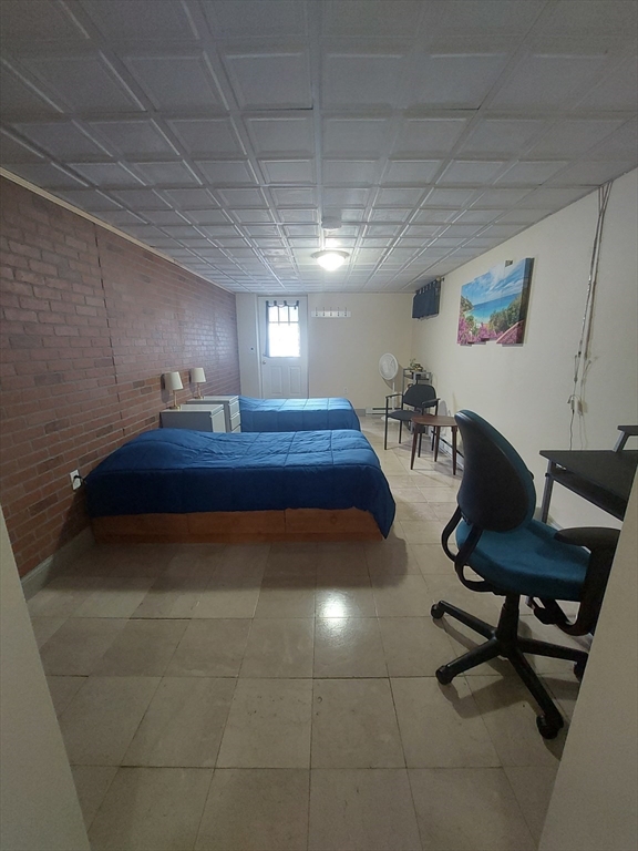 31 Tapley Ave, Revere