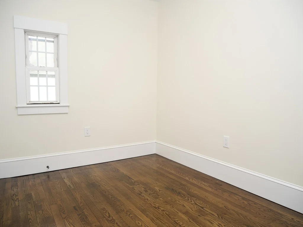 261 W Newton, South End