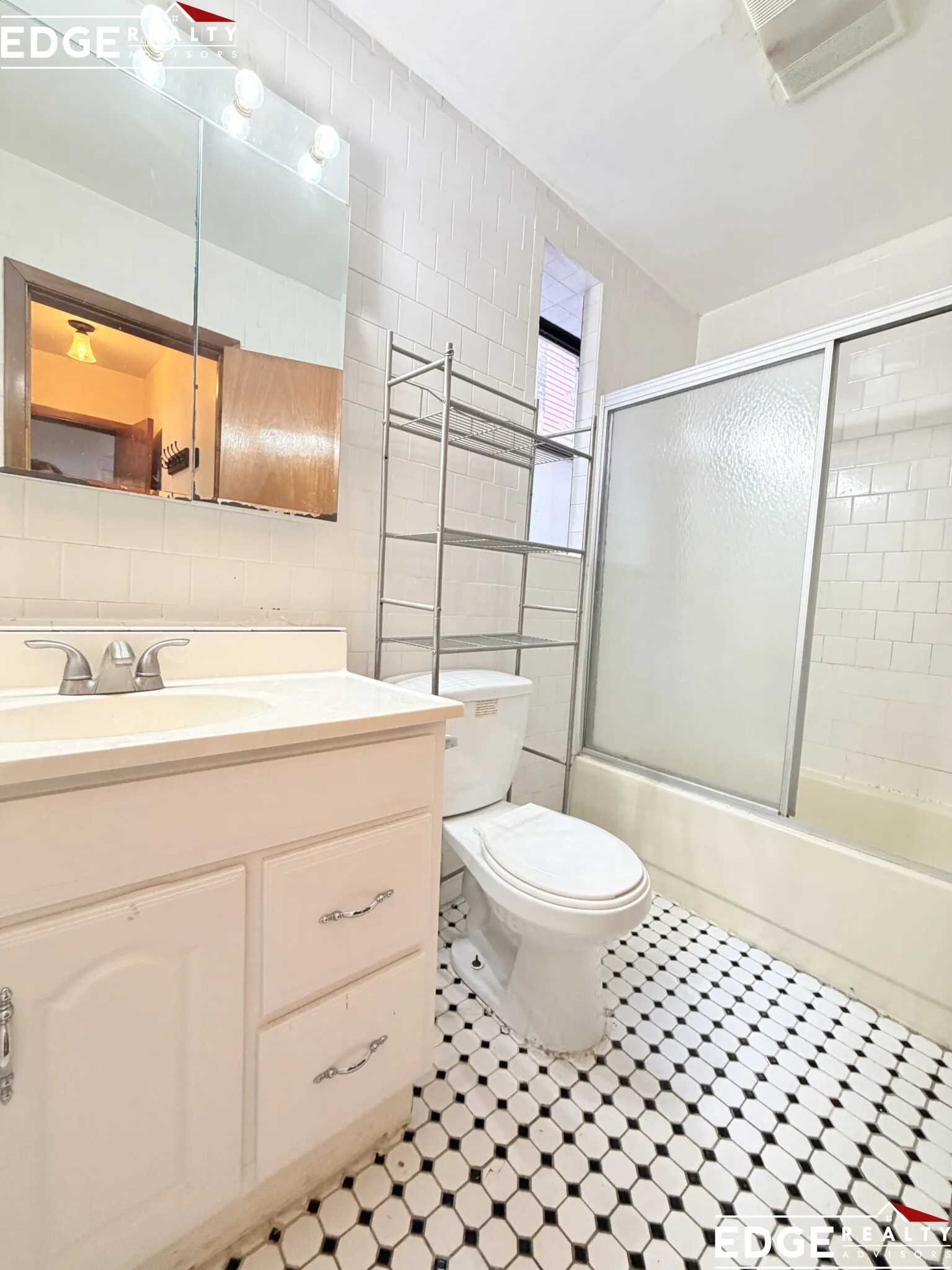 46 Park Vale Ave, Brighton