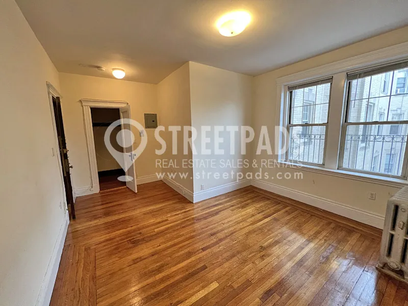 31 Park Dr, Fenway