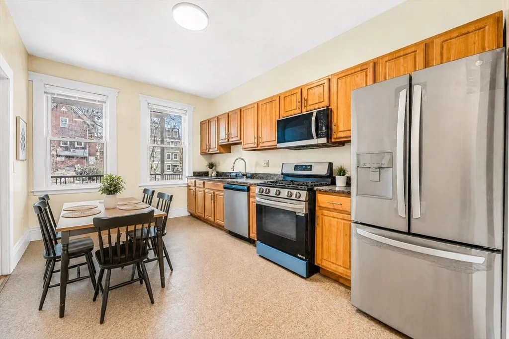 86 Winthrop St, Roxbury