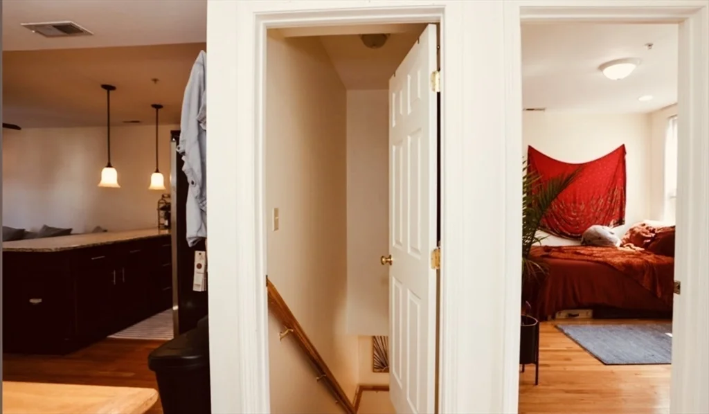 21 Highland Park Ave, Roxbury