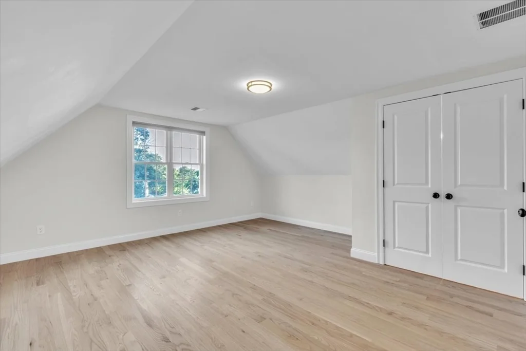 16-18 Peckham Ave, Brockton