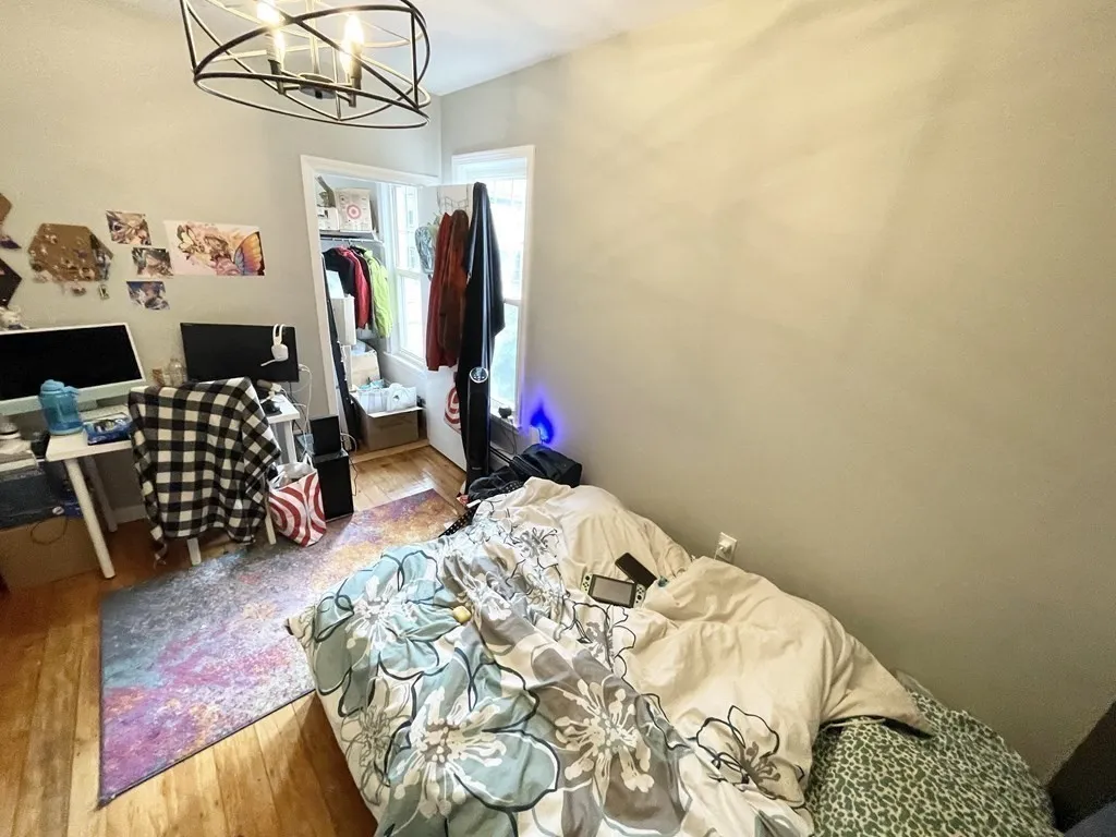 31 Falcon St, Boston