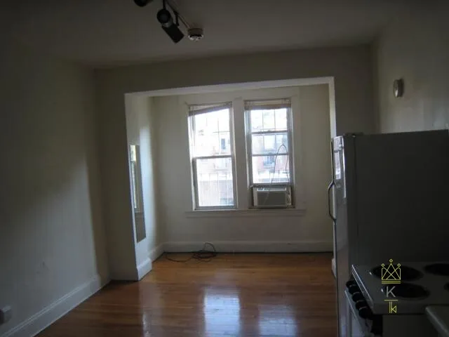 70 Strathmore Rd, Brighton