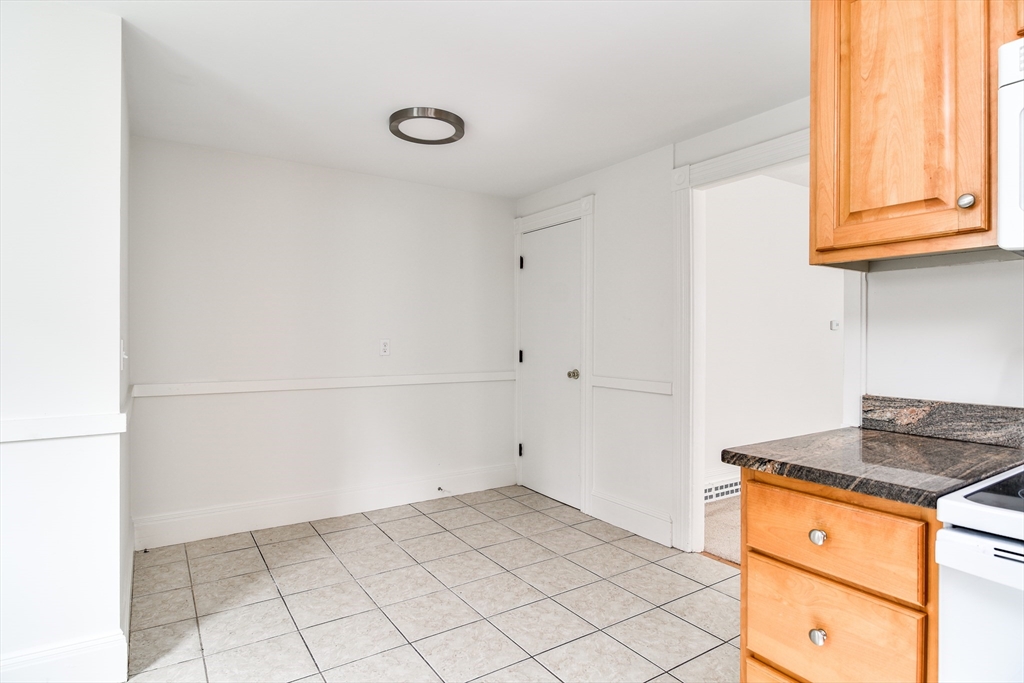 76 Walnut St, Natick