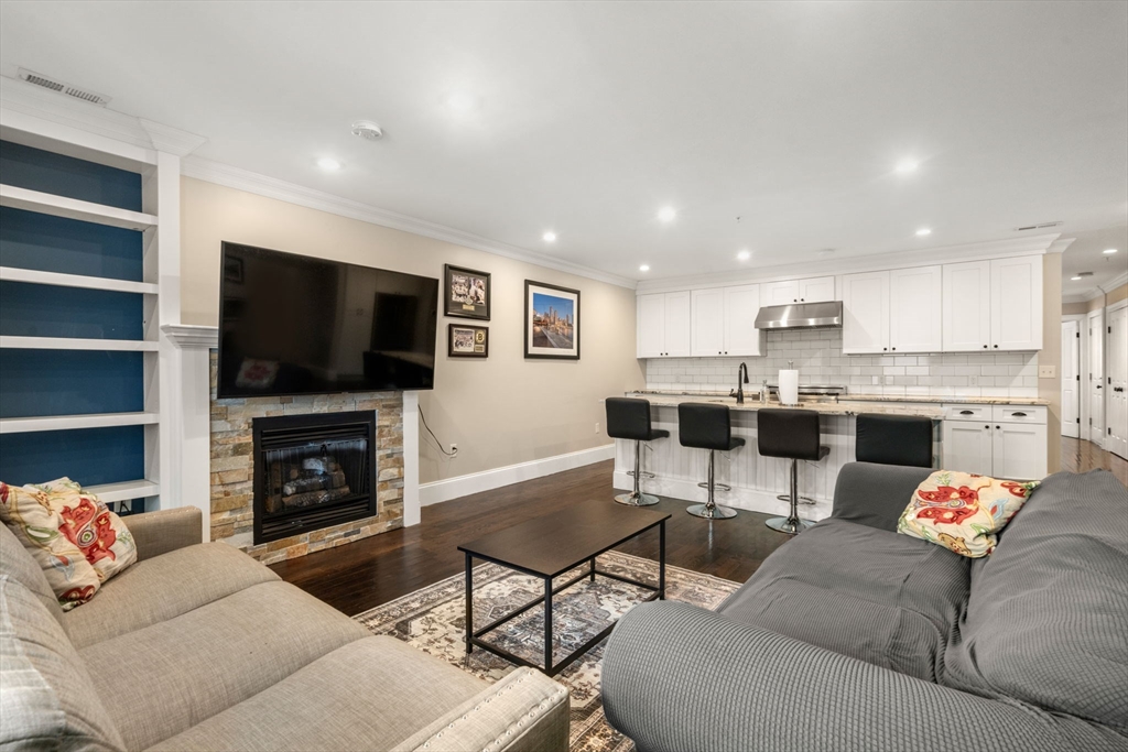 215 Athens St, South Boston