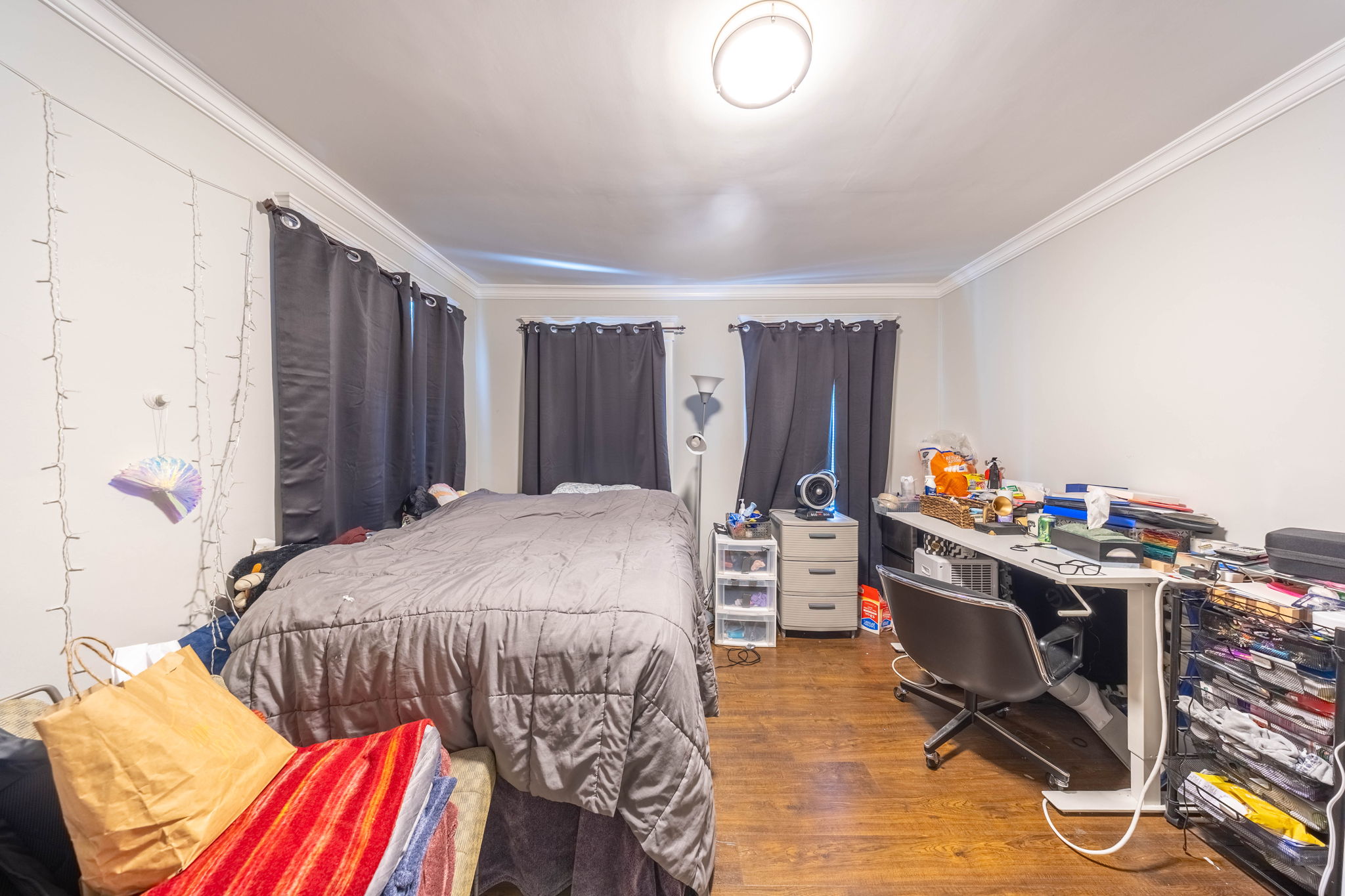 664 Moody St, South Side