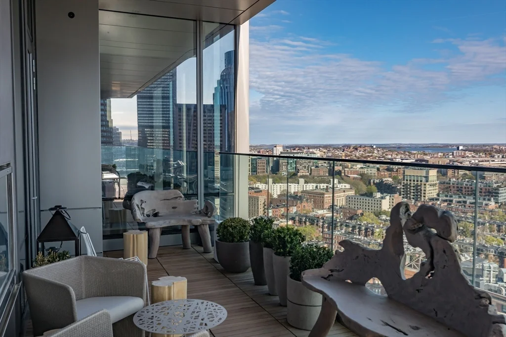 40 Trinity Pl, Back Bay