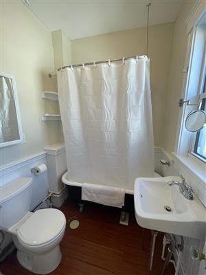 198 Cedar St, Powder House Square