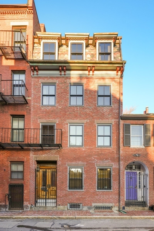 11 Jefferson St, Back Bay