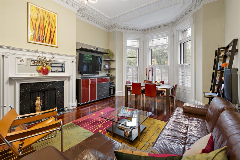 296 Commonwealth Ave, Back Bay