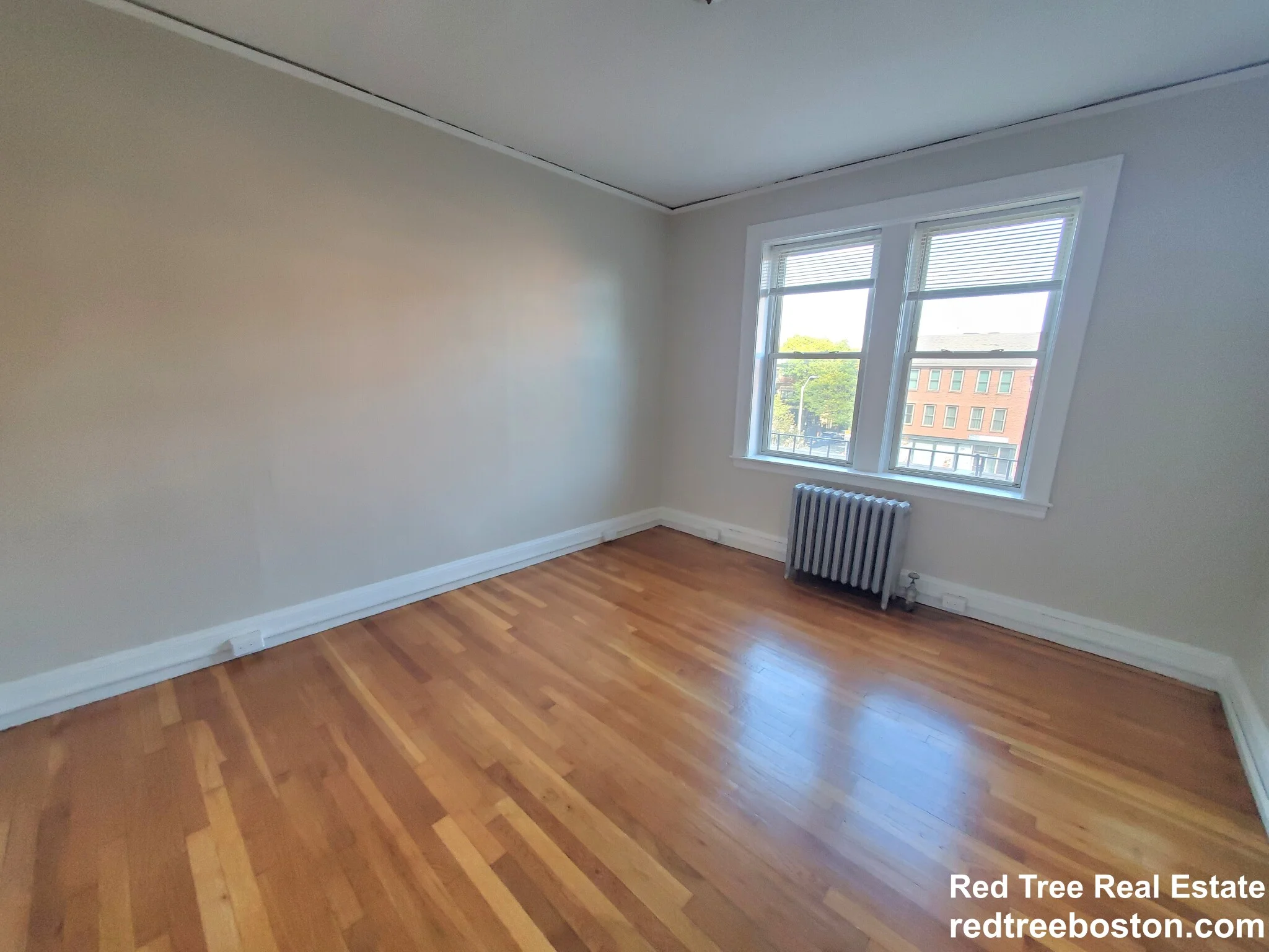 4 Cogswell Ave, North Cambridge