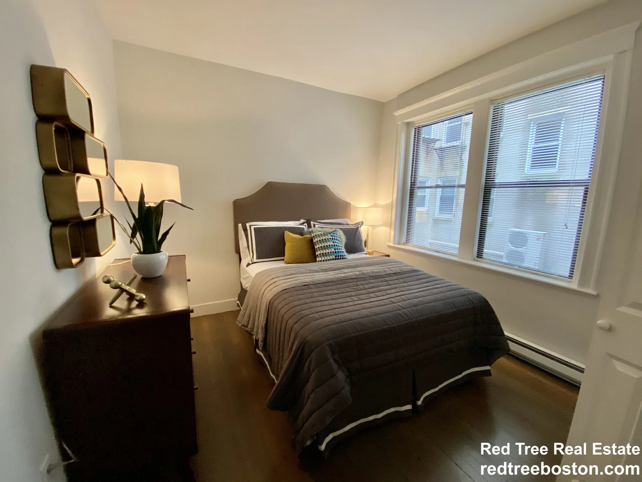 77 Park Dr, Fenway