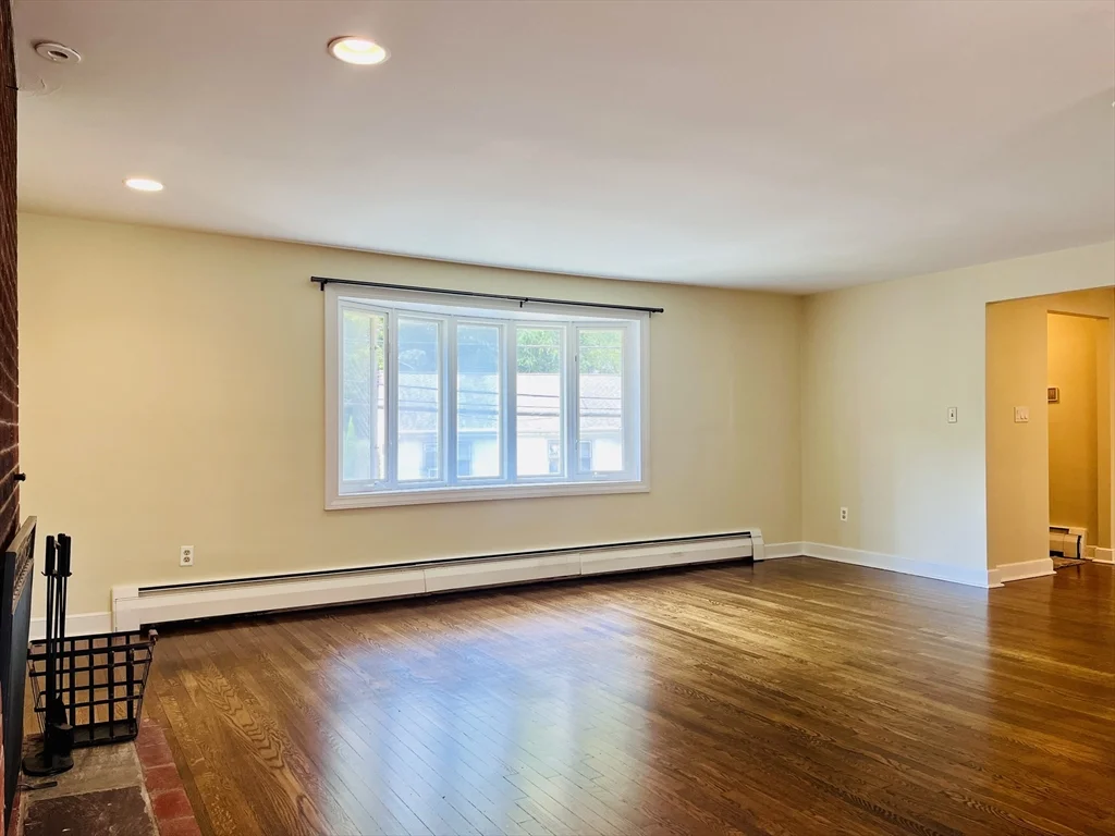 181 Moss Hill Rd, Jamaica Plain