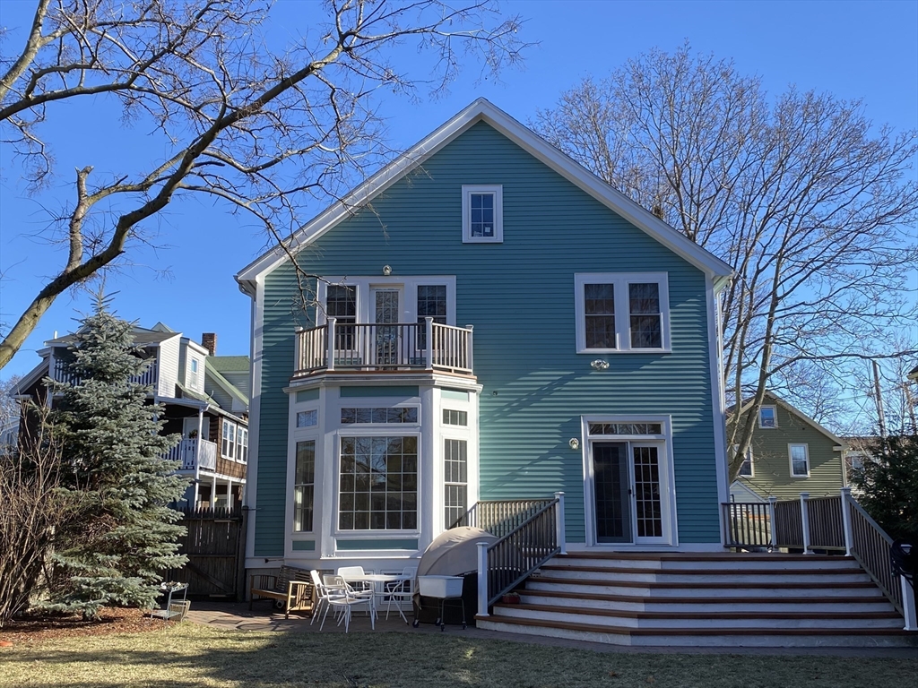 61 Cedar St, North Cambridge