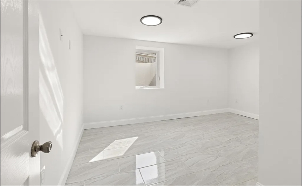 320 Malden St, Revere