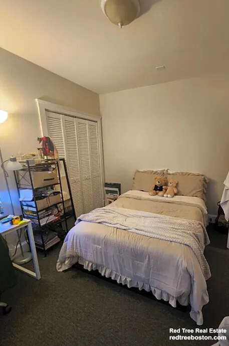 829 Beacon St, Fenway