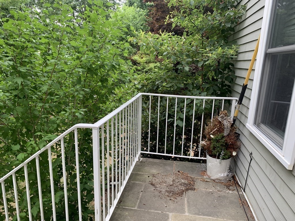 878 State Rd,, Westport