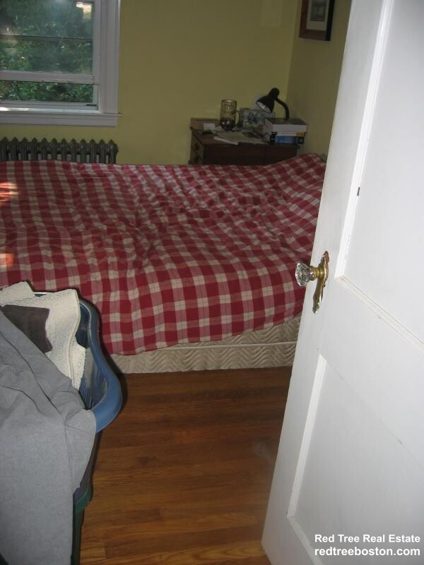 24 Oak Square Ave, Oak Square