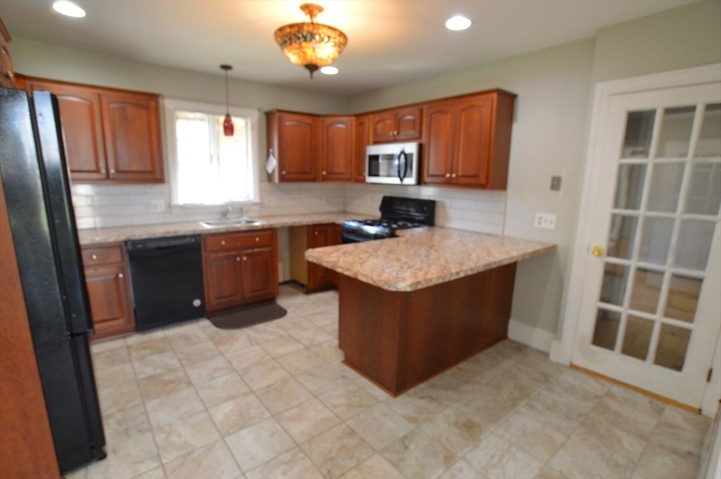 57 Lindall St, Danvers