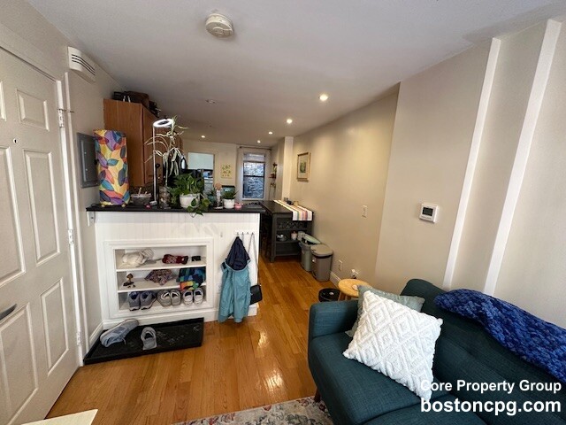 61 Joy St, Beacon Hill