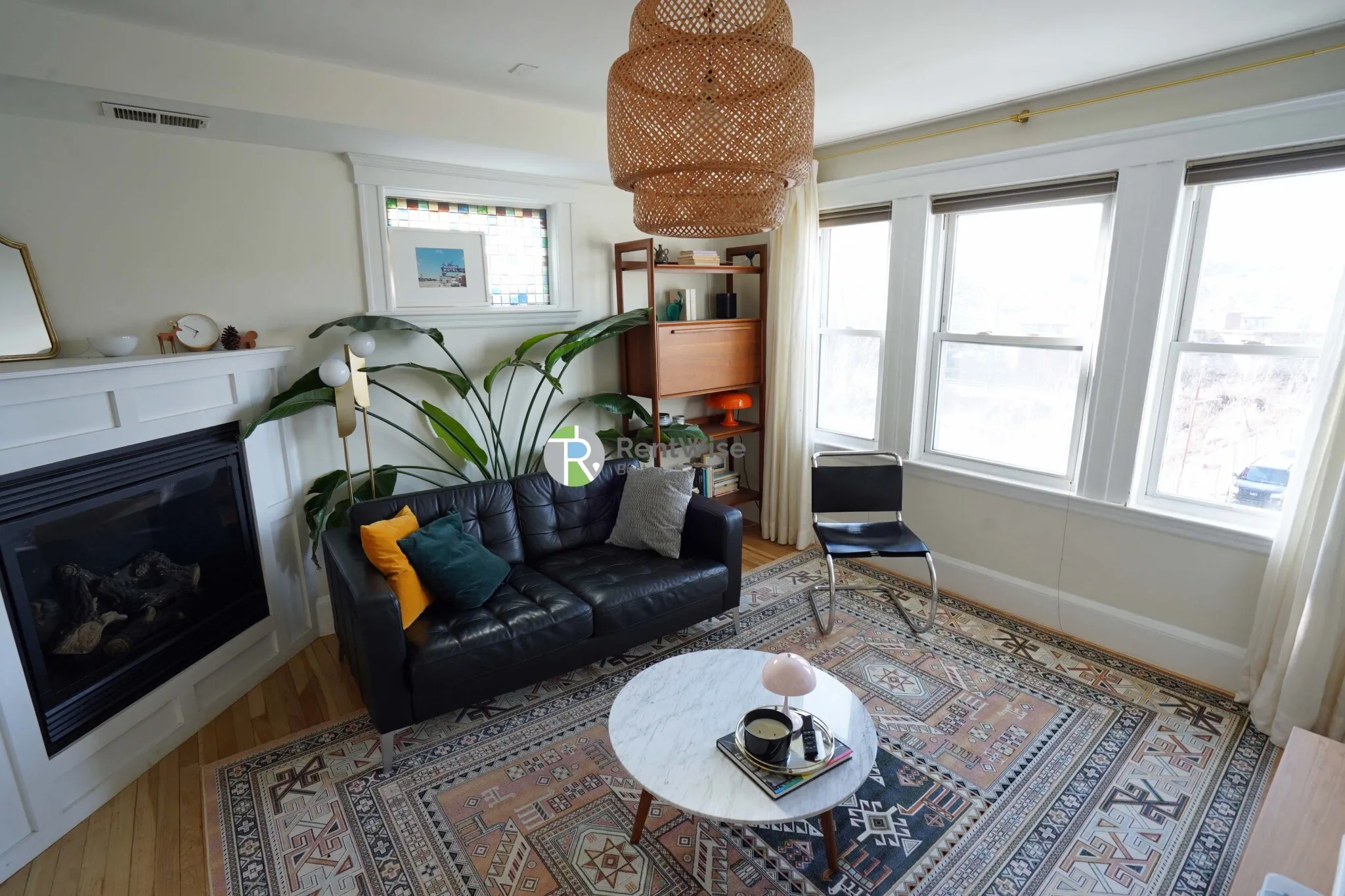 238 Hyde Park Ave, Jamaica Plain