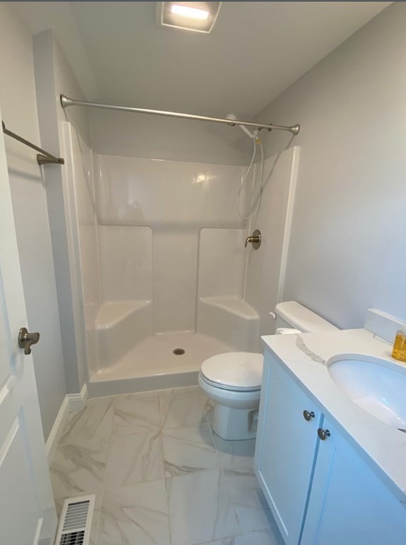 3 bed, 3.5 bath apartment for rent at 16 Walnut St Unit 1, Tufts University — photo 15 of 17